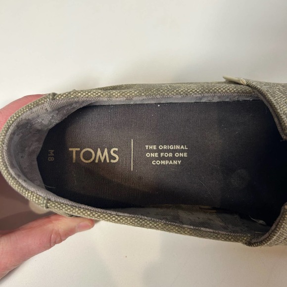TOMS olive distressed printed canvas shoes, Men's 8 - Picture 8 of 9